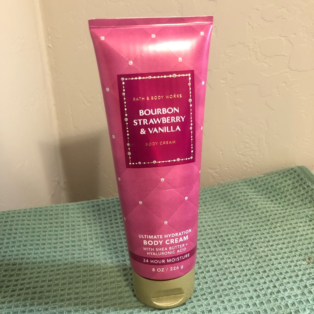 Bath & Body Works Bourbon Strawberry & Vanilla Ultimate Hydration Body Cream